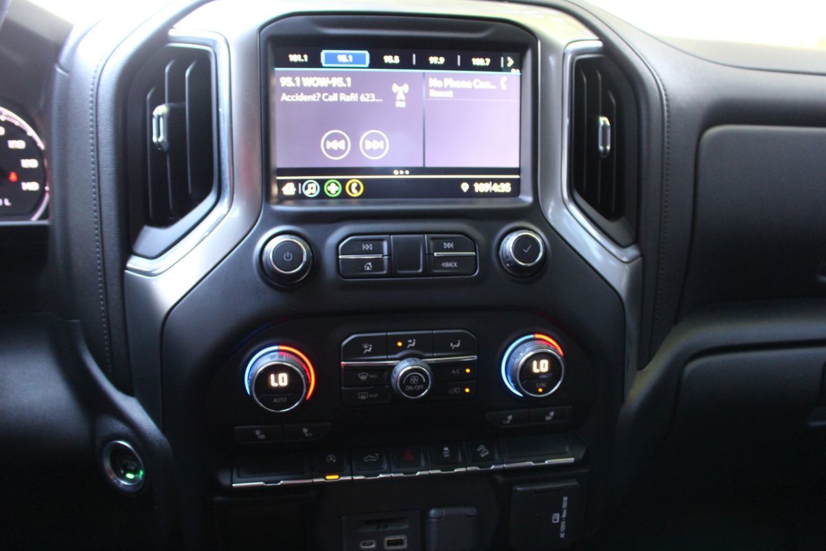2019 Chevrolet Silverado 1500 LT photo 23