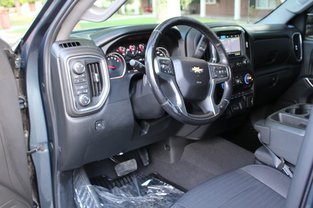 2019 Chevrolet Silverado 1500 LT photo 5
