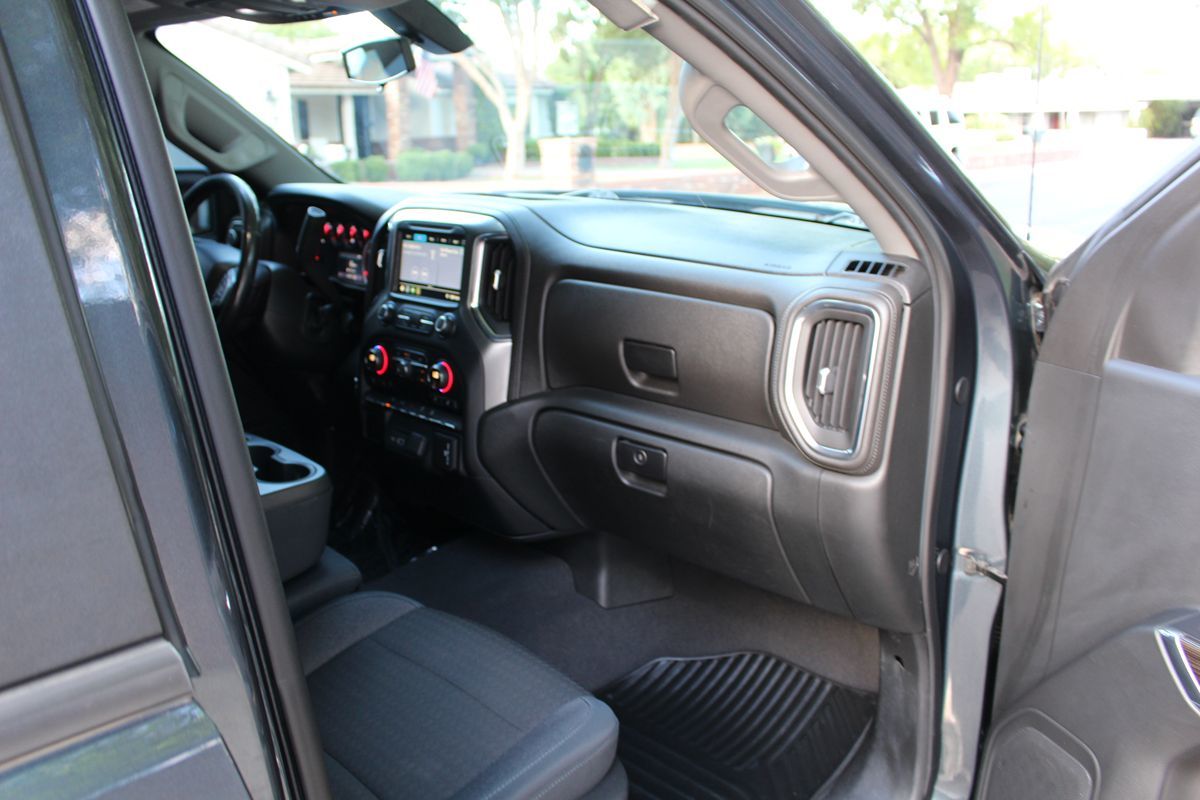 2019 Chevrolet Silverado 1500 LT photo 13