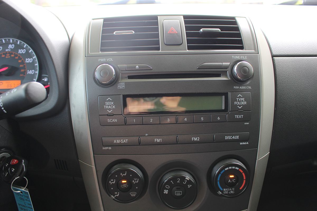 2010 Toyota Corolla S photo 19