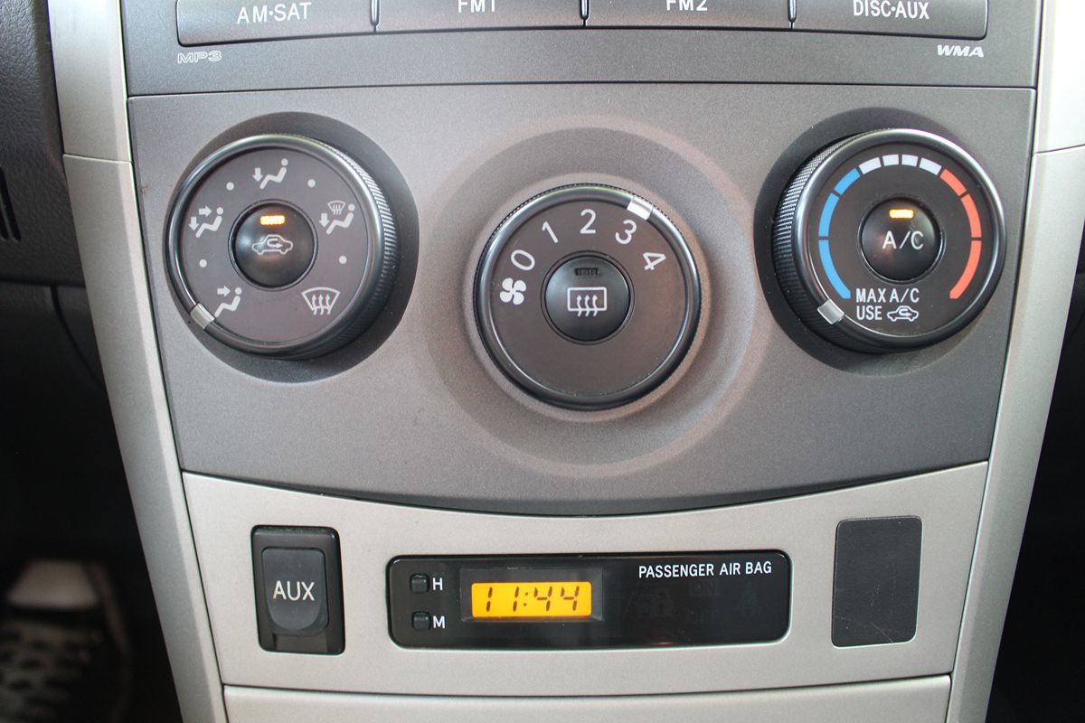 2010 Toyota Corolla S photo 21