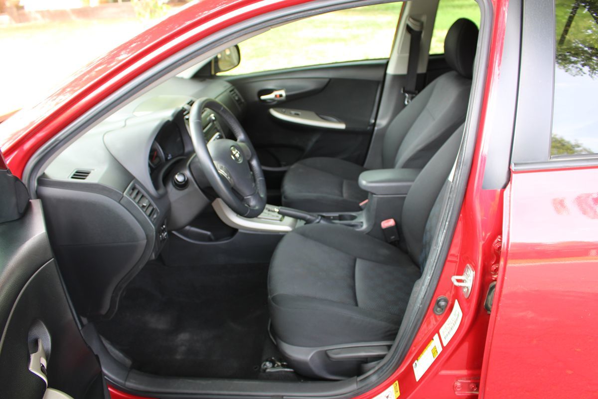 2010 Toyota Corolla S photo 8