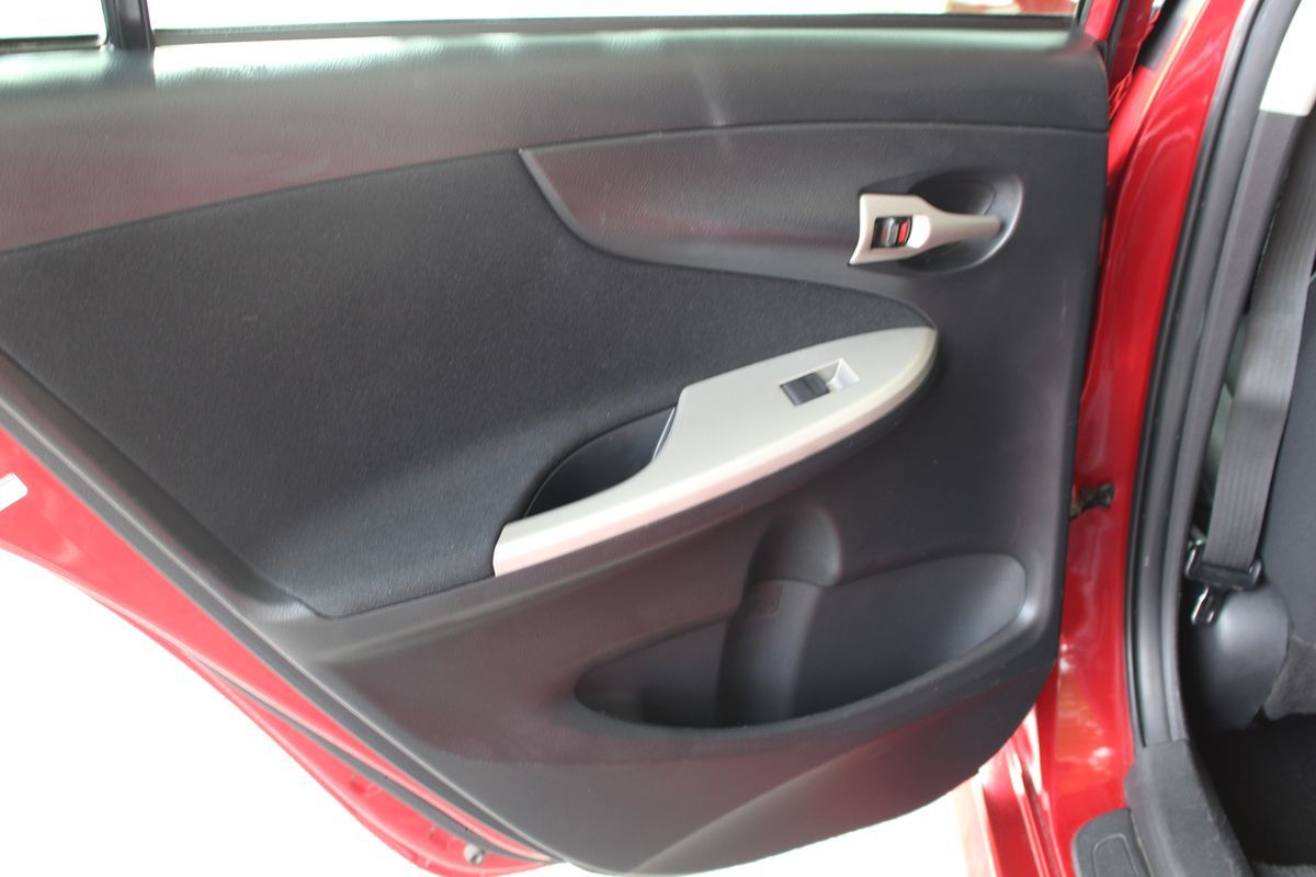 2010 Toyota Corolla S photo 11