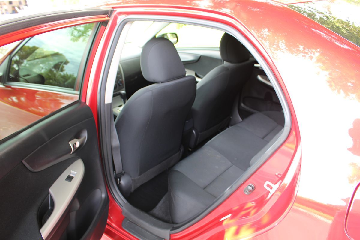 2010 Toyota Corolla S photo 9