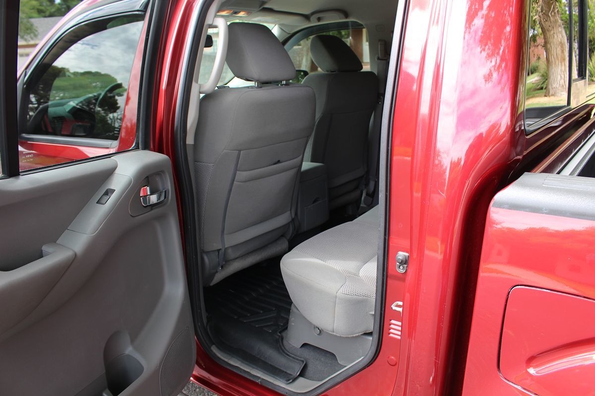2019 Nissan Frontier SV photo 11