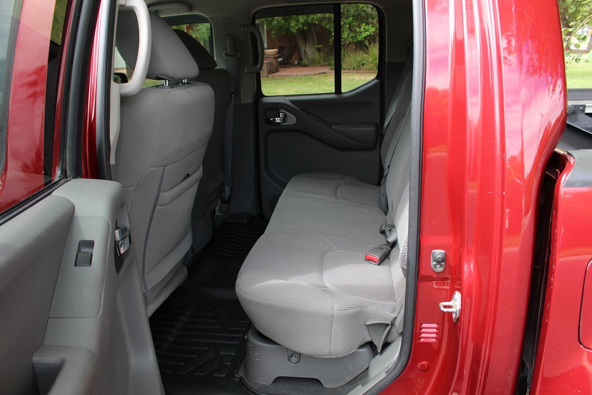 2019 Nissan Frontier SV photo 10