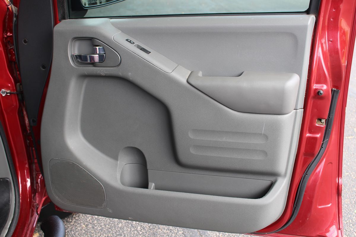 2019 Nissan Frontier SV photo 18