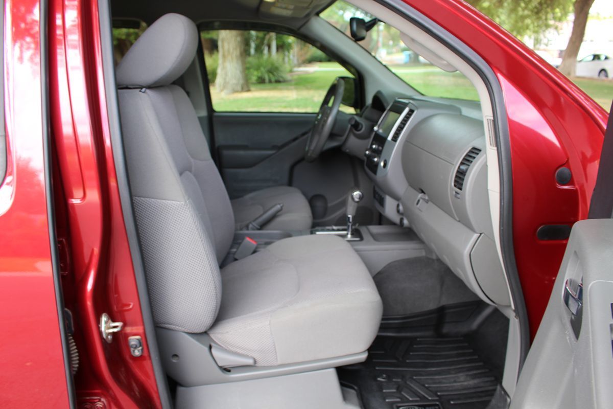 2019 Nissan Frontier SV photo 17