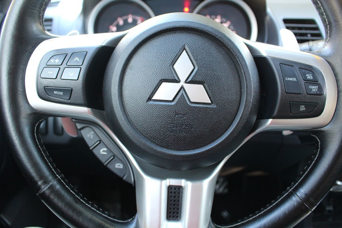2012 Mitsubishi Lancer Evolution MR photo 24