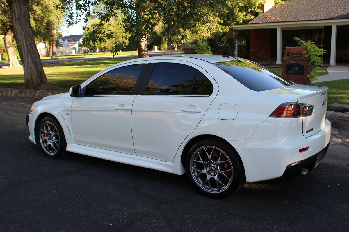 2012 Mitsubishi Lancer Evolution MR photo 39