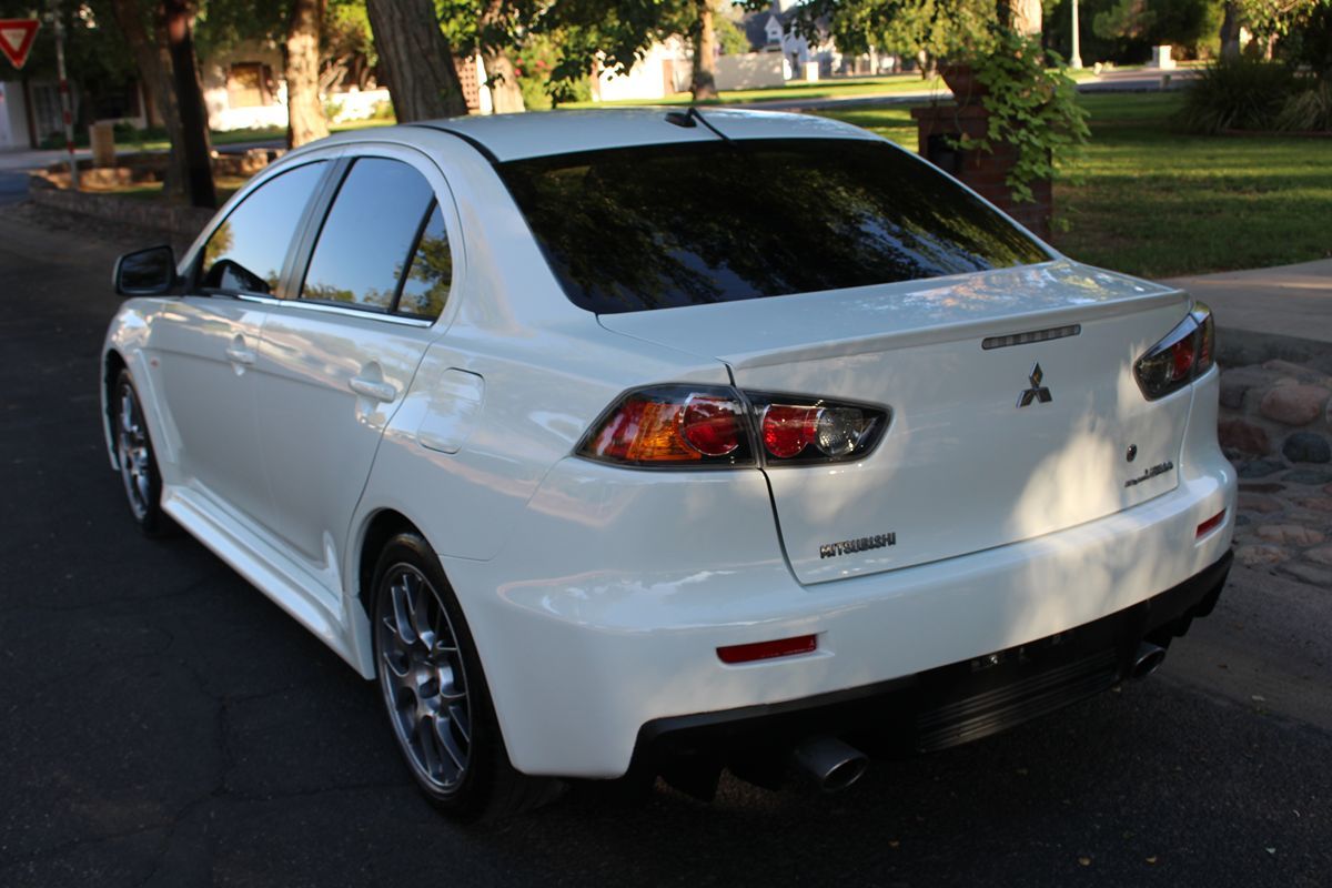 2012 Mitsubishi Lancer Evolution MR photo 40