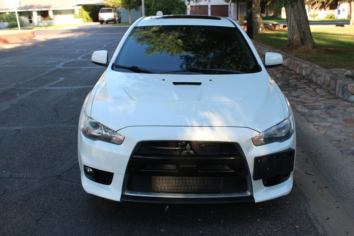 2012 Mitsubishi Lancer Evolution MR photo 4