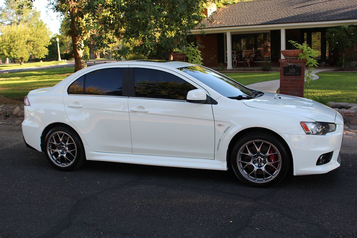2012 Mitsubishi Lancer Evolution MR photo 43