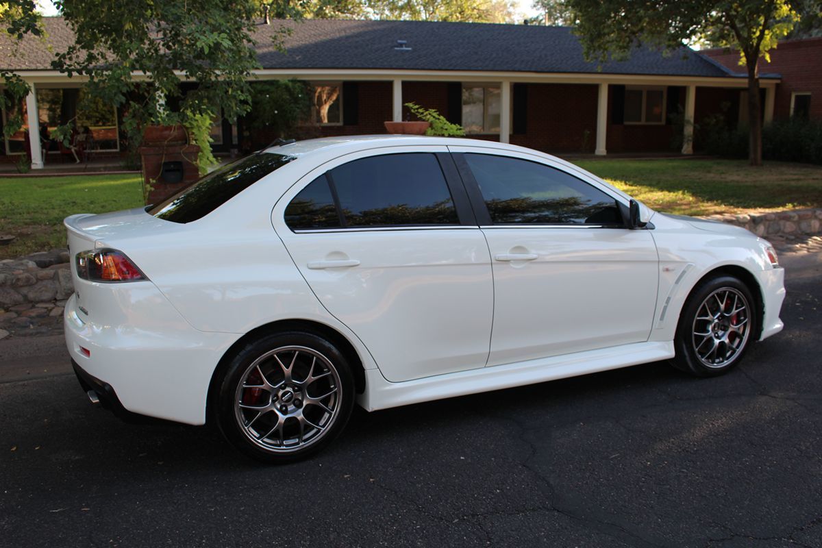 2012 Mitsubishi Lancer Evolution MR photo 44