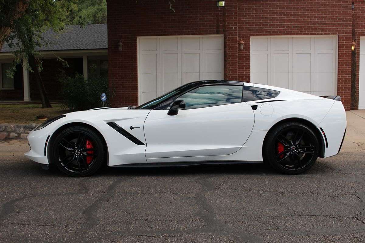 2014 Chevrolet Corvette Stingray Z51 2LT photo 2