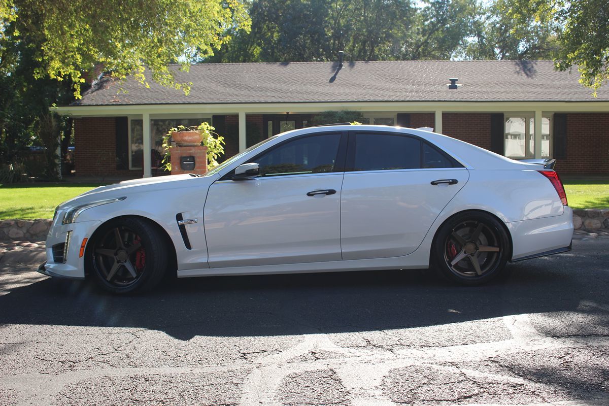 2019 Cadillac CTS V Sedan photo 2