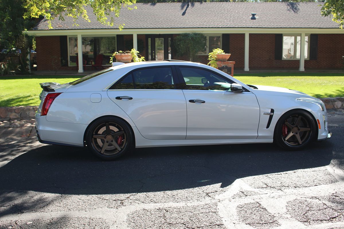 2019 Cadillac CTS V Sedan photo 3