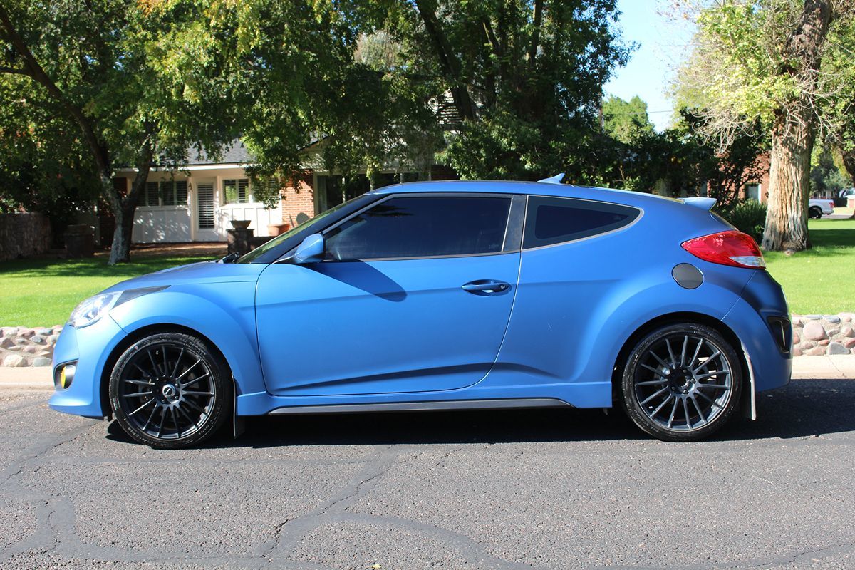 2016 Hyundai Veloster Turbo R-Spec Rally Edition photo 2