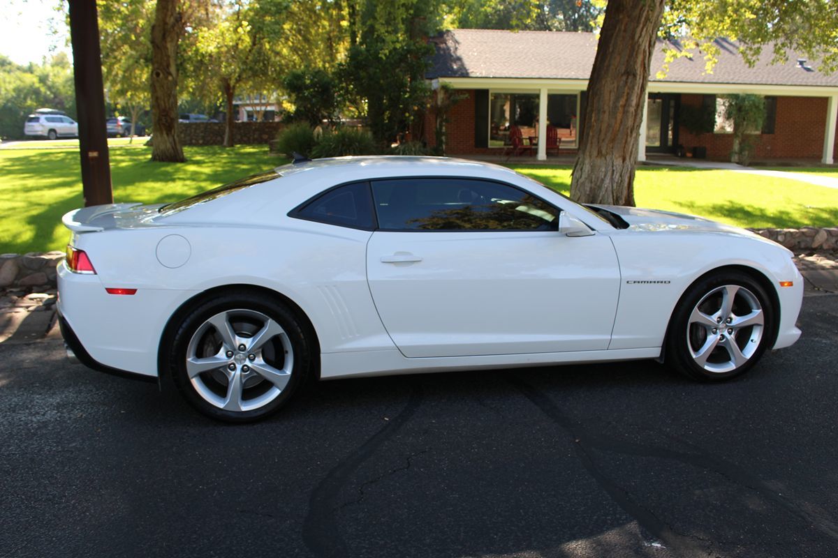 2015 Chevrolet Camaro SS photo 3