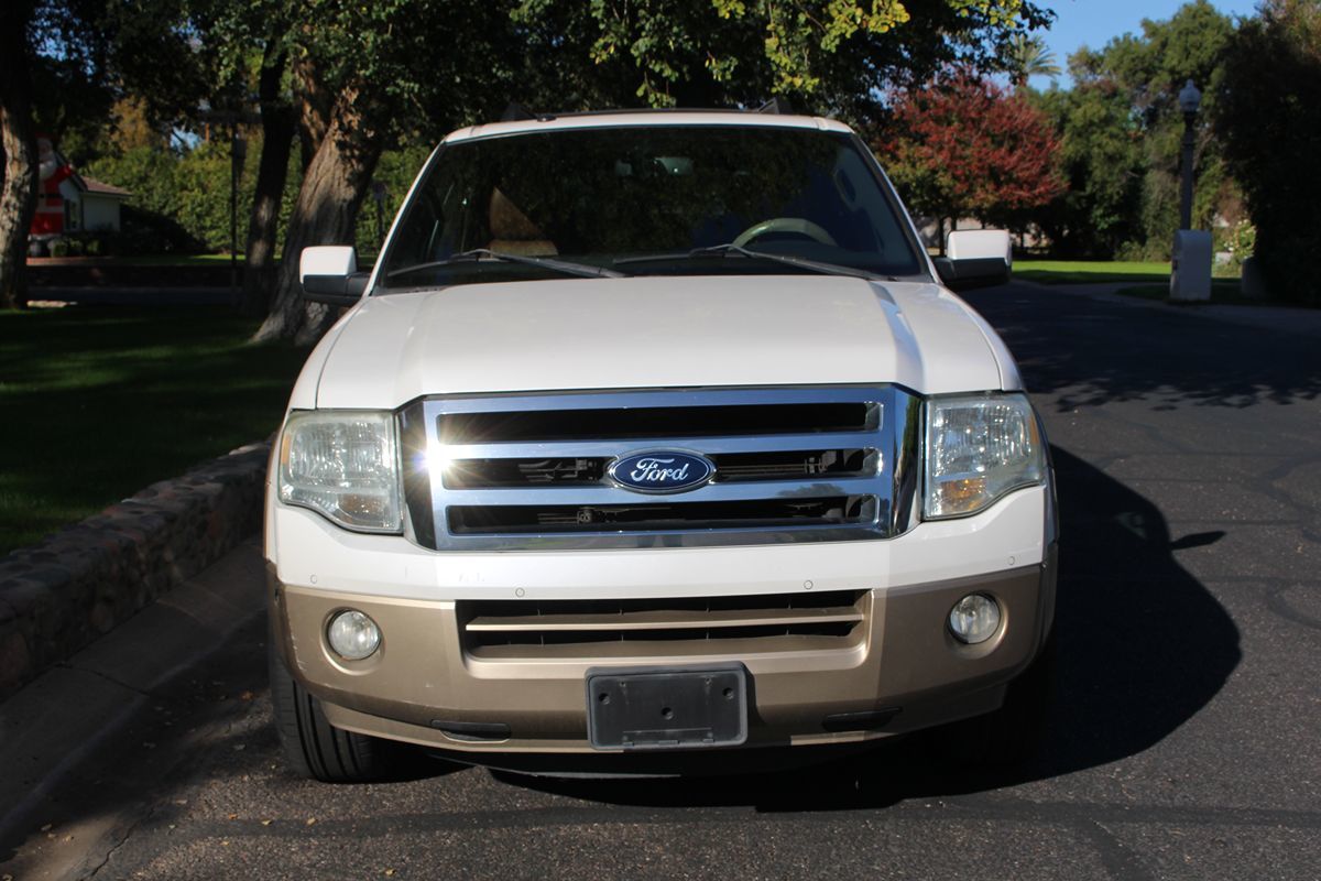 2012 Ford Expedition XLT King Ranch photo 4