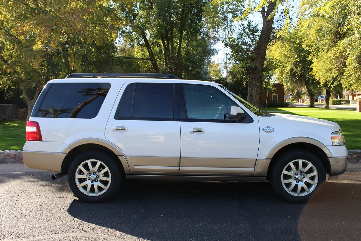 2012 Ford Expedition XLT King Ranch photo 3