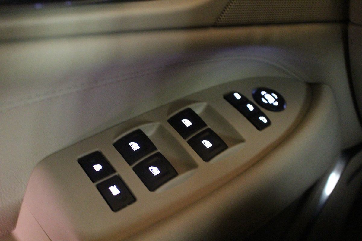 2015 Cadillac Escalade ESV Premium - Photo 10