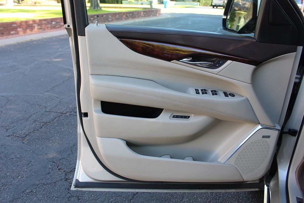 2015 Cadillac Escalade ESV Premium - Photo 13