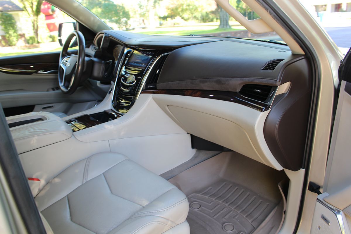 2015 Cadillac Escalade ESV Premium - Photo 23