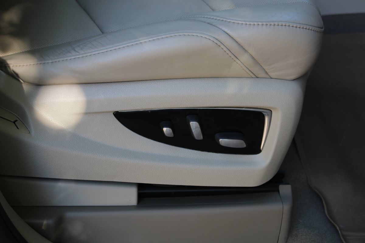 2015 Cadillac Escalade ESV Premium - Photo 25
