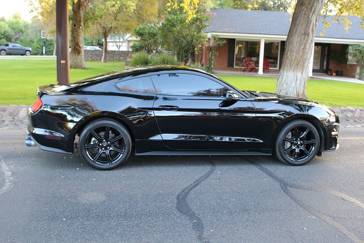 2018 Ford Mustang GT Premium photo 3