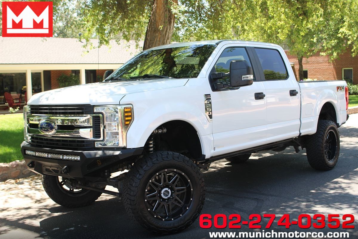 2019 Ford F-250 XL 4x4 Crew Cab 6-3/4' Box's photo