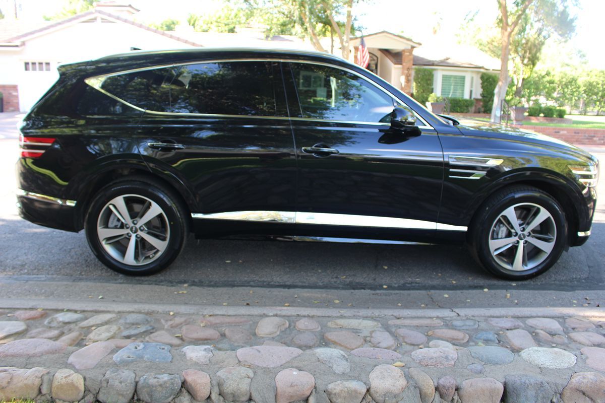 View vehicle photo 3