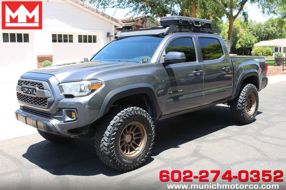 2016 Toyota Tacoma TRD Off Road Double Cab 4x4 V6 M/T SB's photo