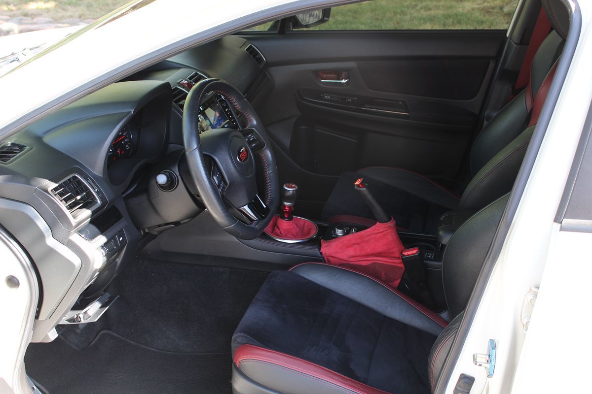 View vehicle photo 7