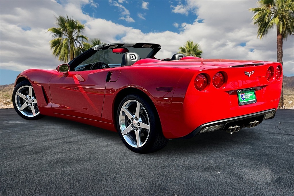 2005 Chevrolet Corvette photo 2