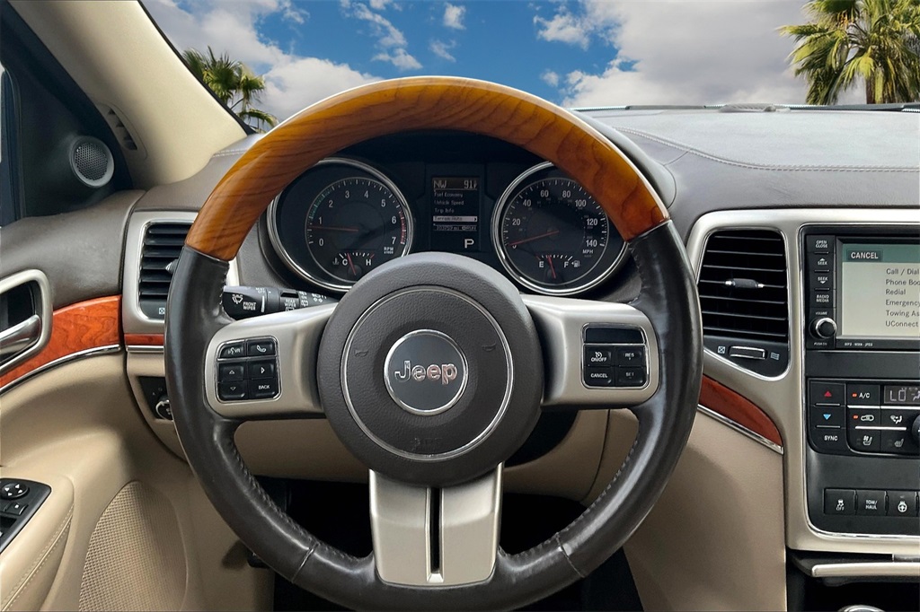 2013 Jeep Grand Cherokee Overland photo 4