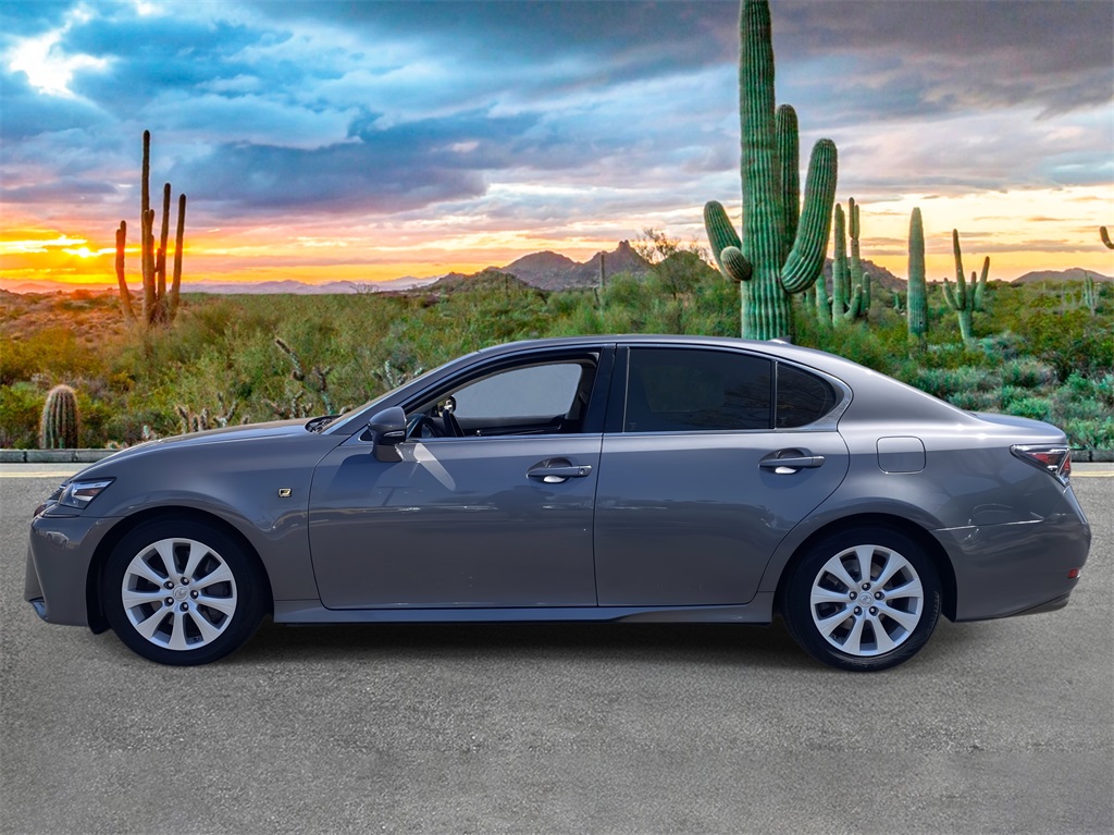 2016 Lexus GS 200t photo 5