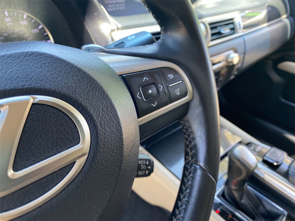 2016 Lexus GS 200t photo 24