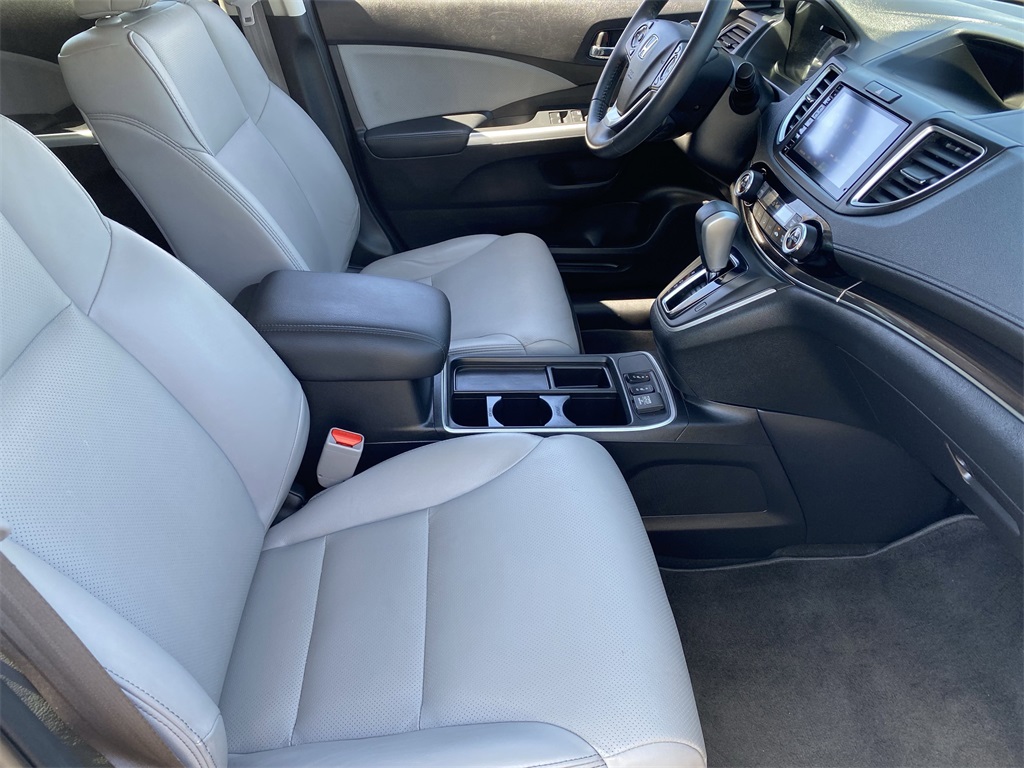 2016 Honda CR-V Touring photo 10