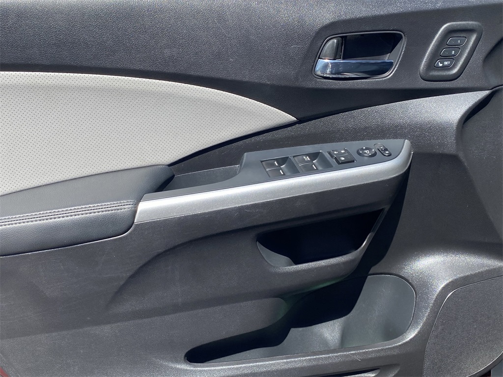 2016 Honda CR-V Touring photo 20