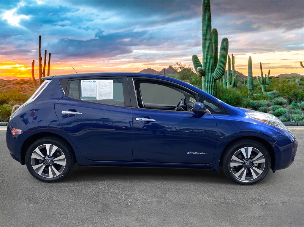 2017 Nissan Leaf SL photo 2