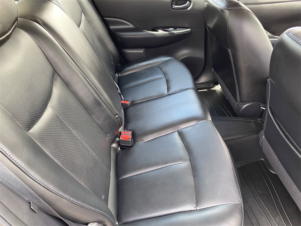 2017 Nissan Leaf SL photo 11