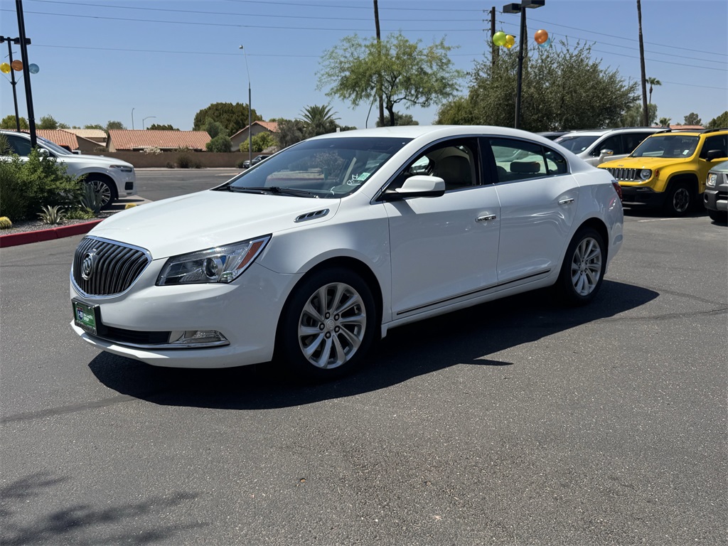 2016 Buick LaCrosse Base photo 2