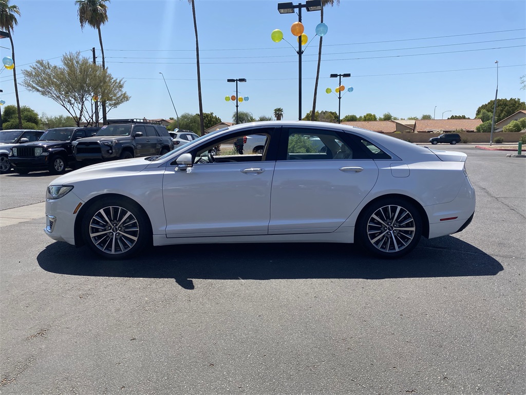 2018 Lincoln MKZ Select photo 2