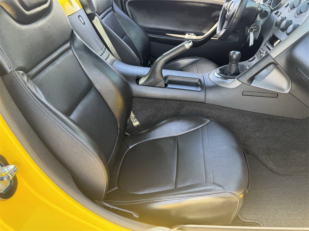 2009 Pontiac Solstice Base photo 9