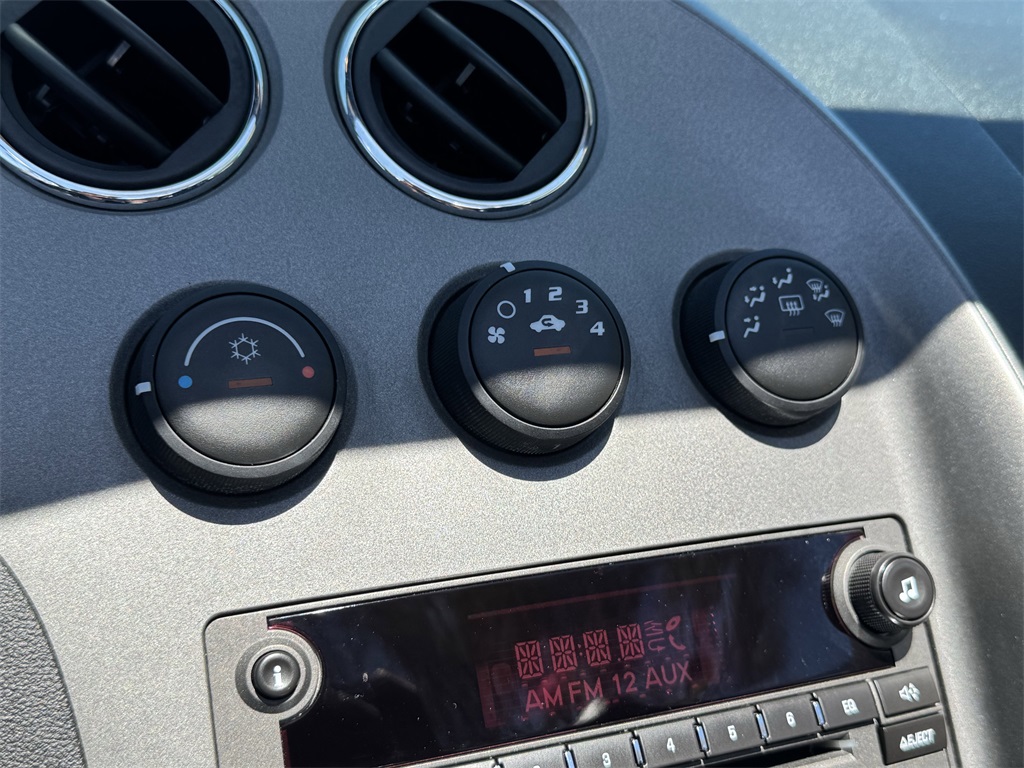 2009 Pontiac Solstice Base photo 18
