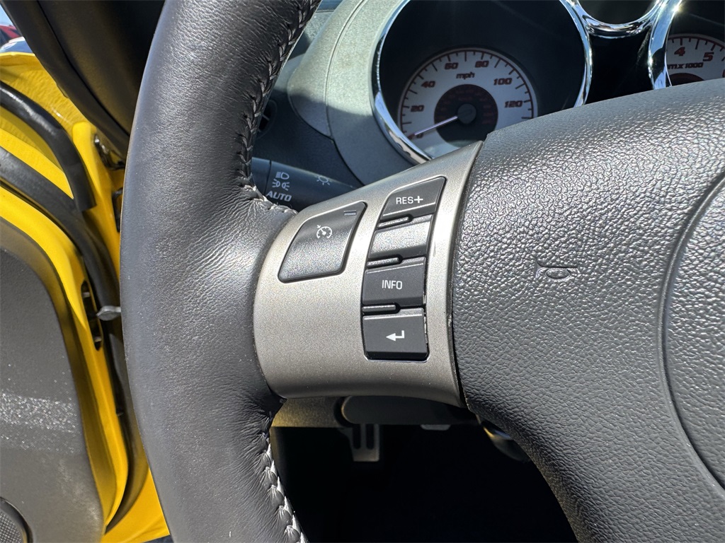 2009 Pontiac Solstice Base photo 21