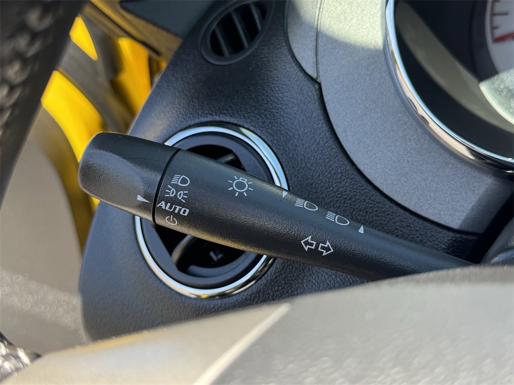 2009 Pontiac Solstice Base photo 23