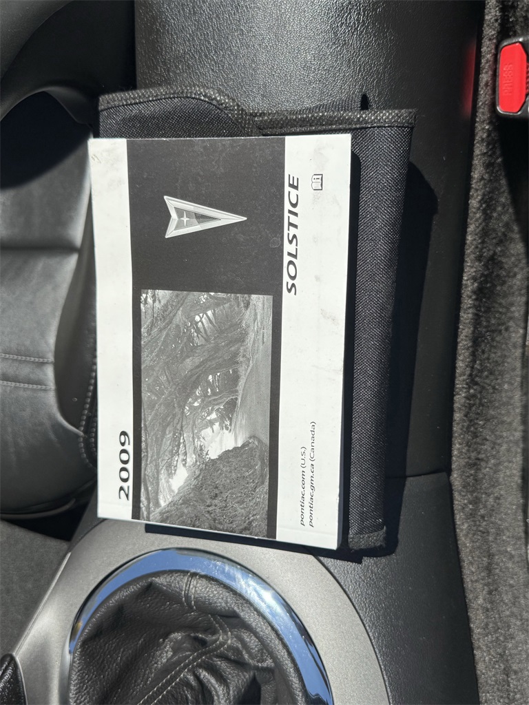 2009 Pontiac Solstice Base photo 27