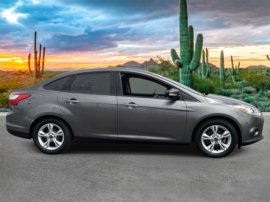 2013 Ford Focus SE photo 2